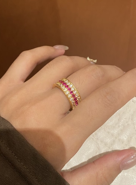 太闪了镶嵌满钻三排戒指女