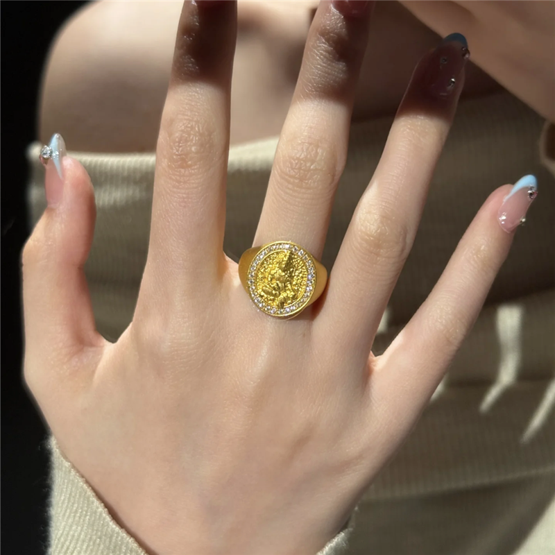 古法复古宽面黄财神戒指女黄金色镶嵌点钻招财源滚滚食指环开口戒 - 图0