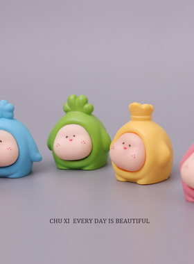 胖嘟嘟脸蛋呆萌工位办公桌面摆件