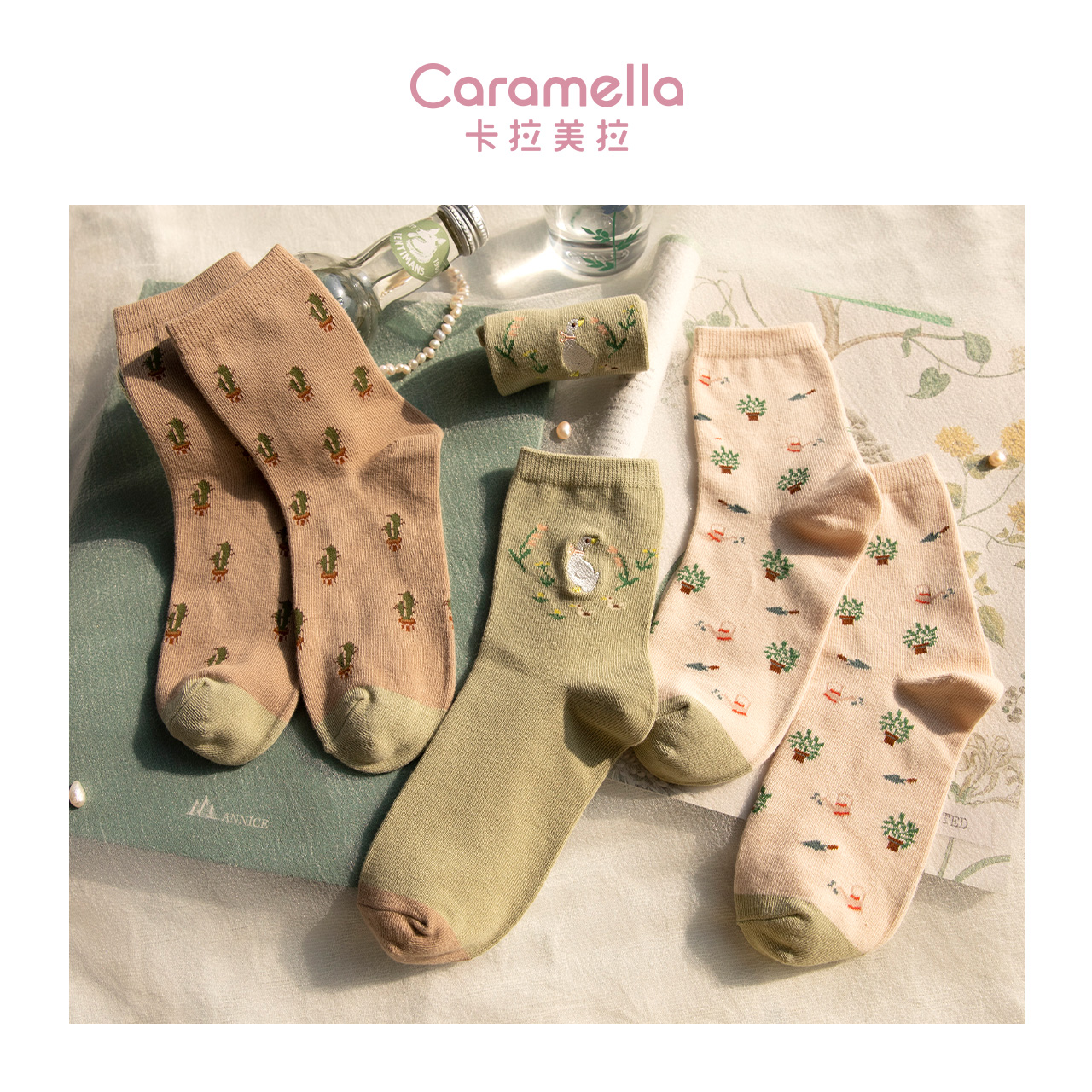 caramella服饰旗舰店caramella袜子女ins潮秋冬季中长筒韩版刺绣棉袜森系复古可爱日系1
