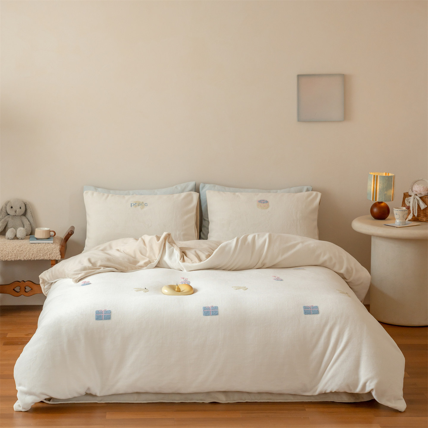 ins卡通毛巾绣奶油风牛奶绒四件套 | 保暖双面绒简约卡通儿童床品,淘宝优惠券,粉丝福利购,淘宝优惠卷