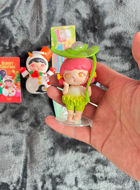 泡泡玛特手办可爱bunny装饰摆件盒卡齐全雪人小企鹅脸部有瑕疵