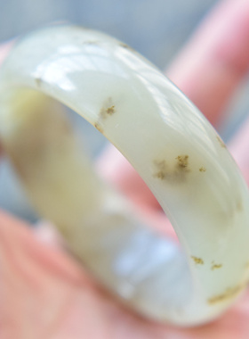 手镯加宽轮胎镯和田玉正宗