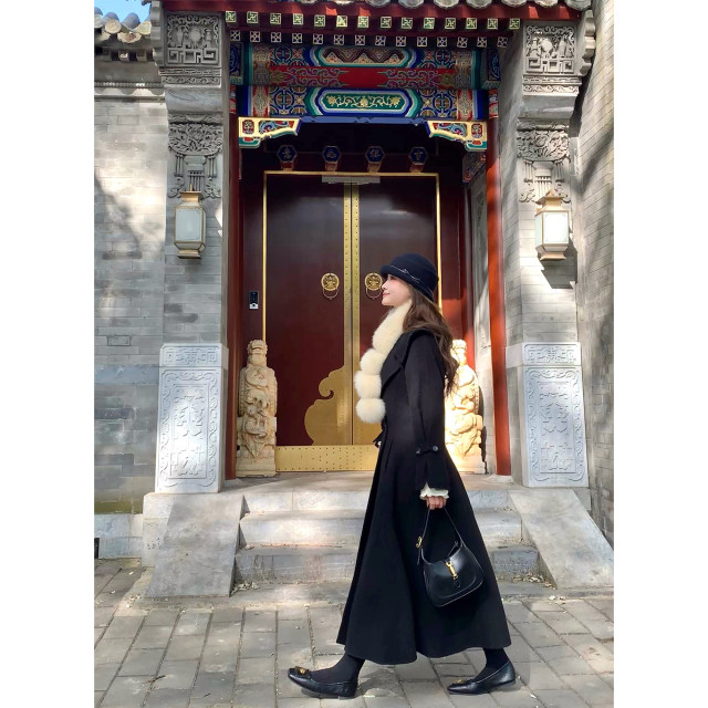 Thecoco 100澳毛收腰黑色双面呢伞摆长款大衣女冬季气质毛呢外套