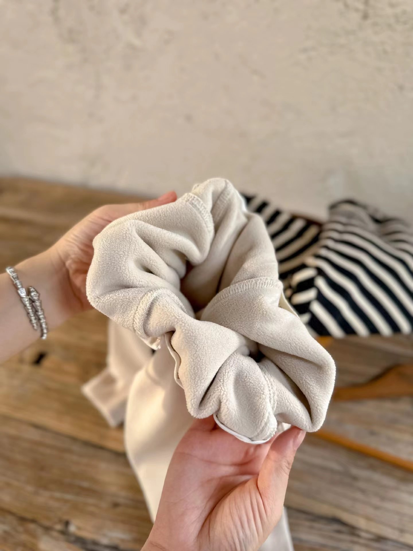 儿童长裤女一体绒冬季款宝宝束脚休闲裤纯色男童条纹卫裤加绒加厚,淘宝优惠券,粉丝福利购,淘宝优惠卷