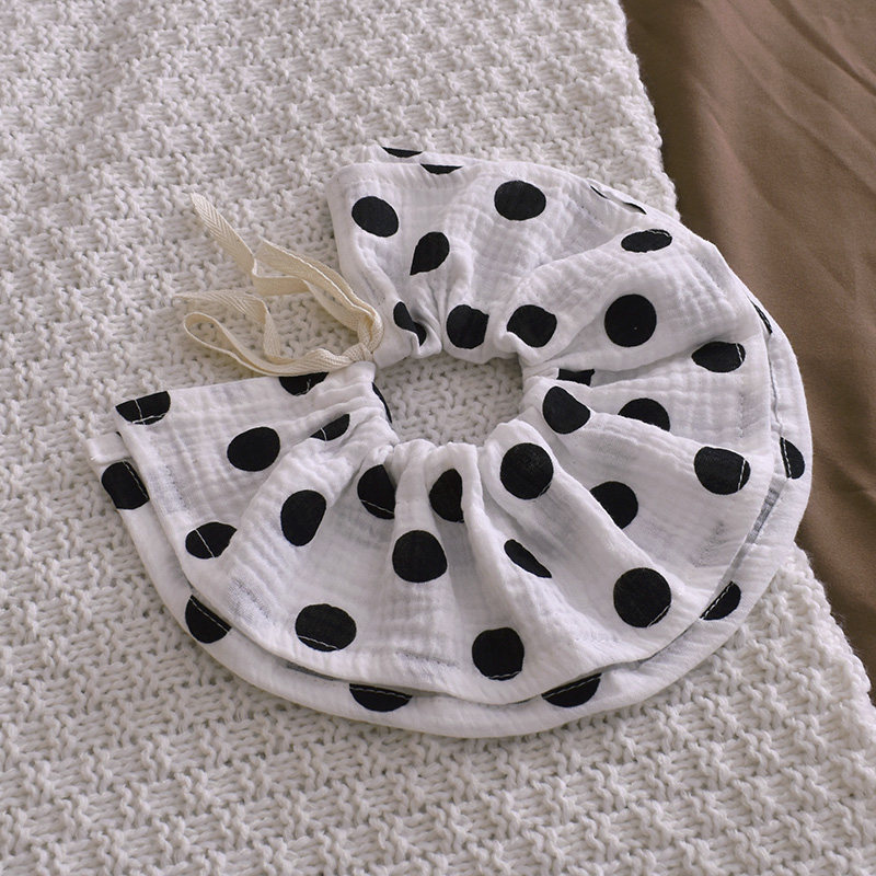 INS婴童纯棉围嘴360°宝宝可调节系带口水巾轻薄透气纱布圆形围嘴