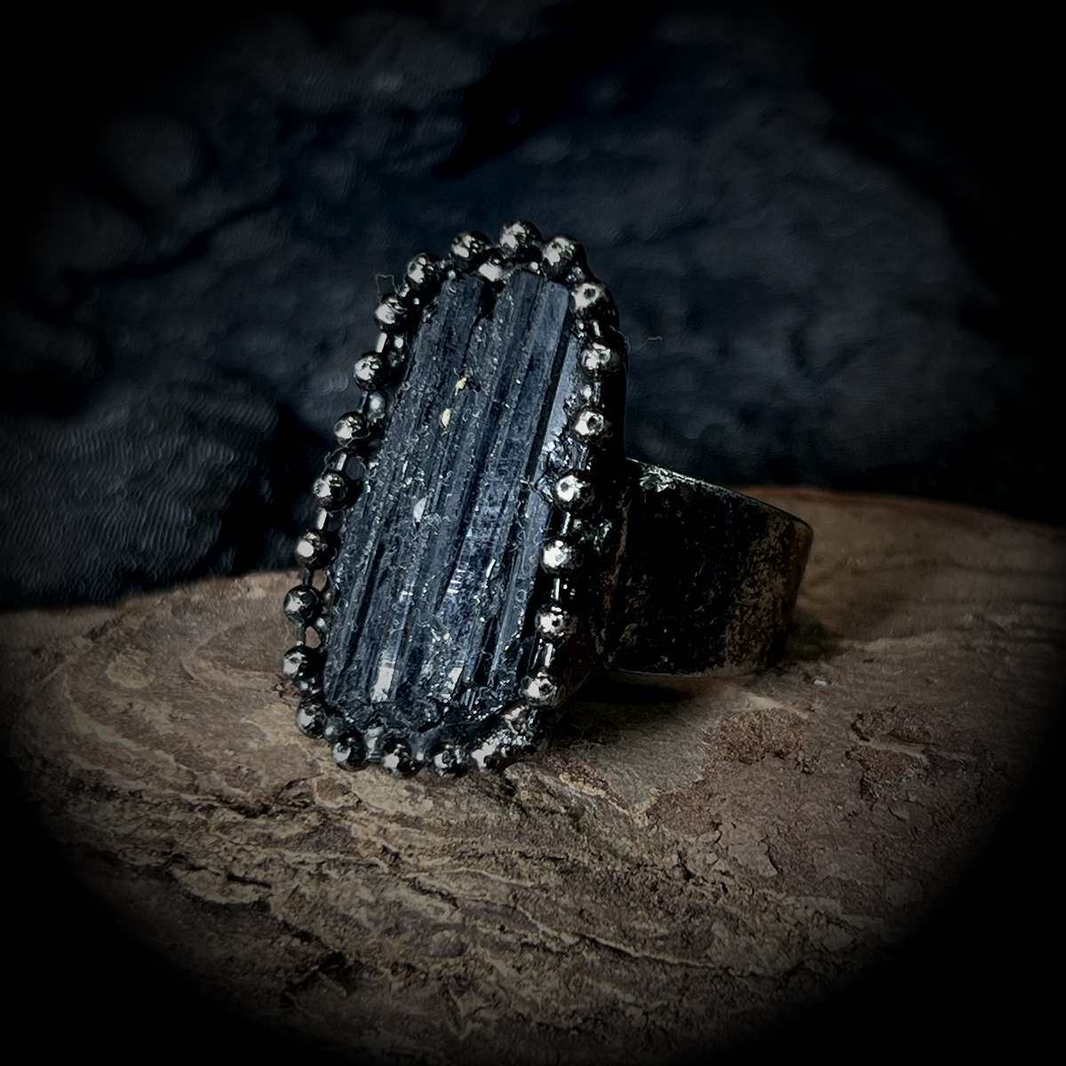 Retro style natural black tourmaline amorphous opening electroplated ancient silver adjustable exaggerated personality European and American ring