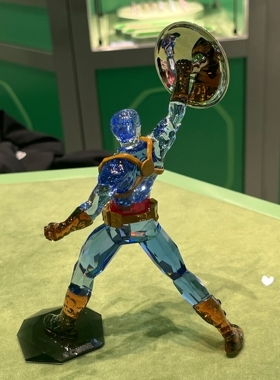 代购SWAROVSKI施华洛世奇漫威美国队长水晶摆件5676135