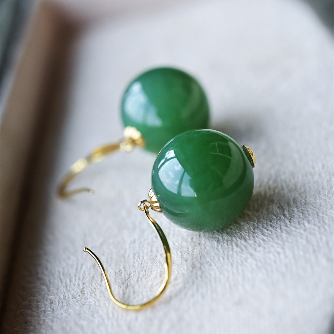 一斤钻戒 天然和田玉碧玉耳环 莹润饱满 18K金大圆珠 清秀国风,淘宝优惠券,粉丝福利购,淘宝优惠卷