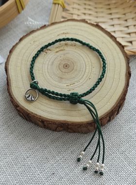 2025新款手工编织红绳手链女简约百搭小众设计感高级轻奢银饰手饰