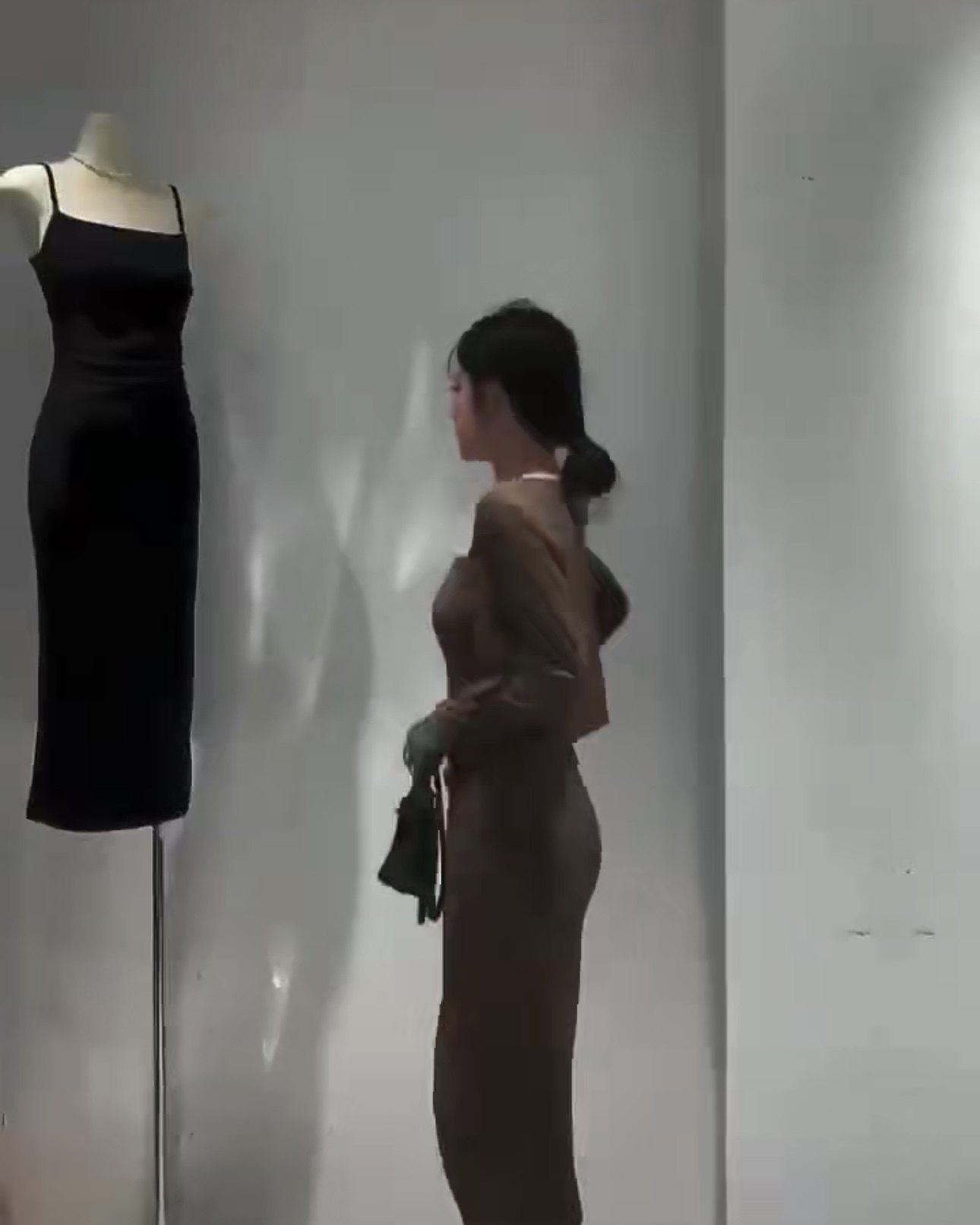 小众开叉性感吊带连衣裙女两件套开衫长袖长裙辣妹高品质早春套装,淘宝优惠券,粉丝福利购,淘宝优惠卷