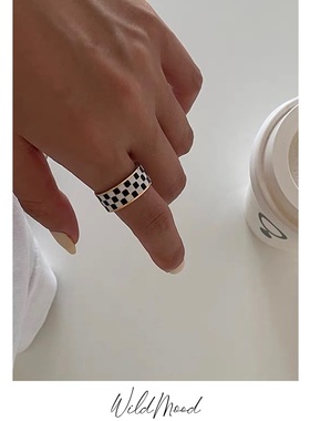 棋盘格戒指钛钢镀金ins女