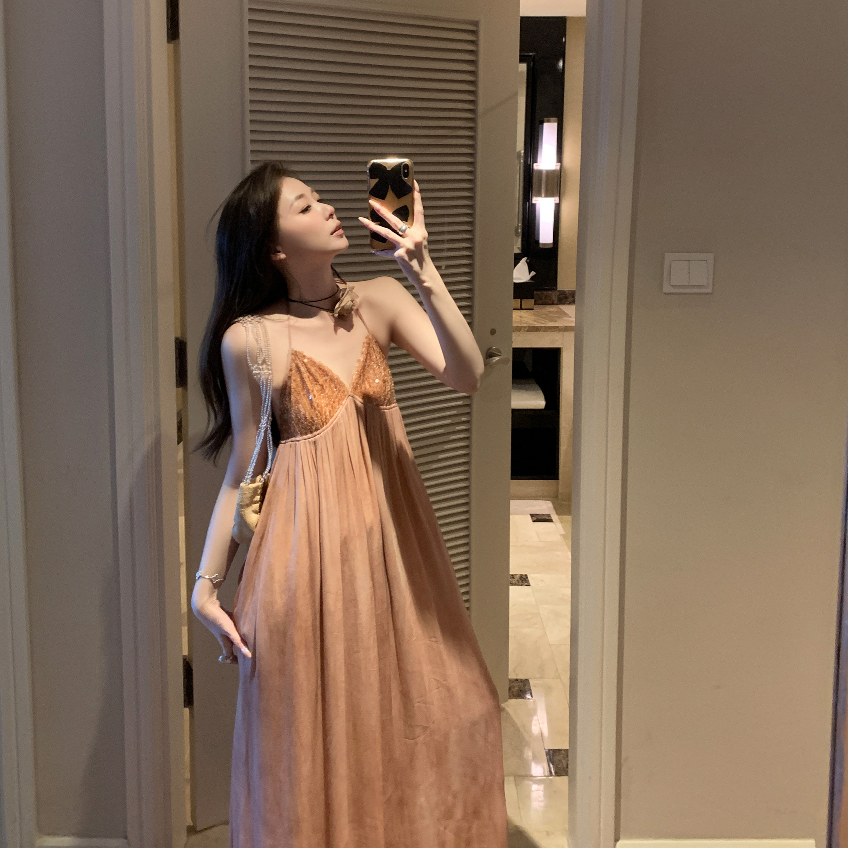 Tongse | 蜜糖裙 雪纺印花扎染拼接亮片连衣裙挂脖系带露背长裙女,淘宝优惠券,粉丝福利购,淘宝优惠卷