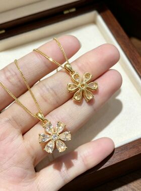 18k 金六叶花水滴吊坠轻奢气质女款项链配饰水贝珠宝源头工厂批发