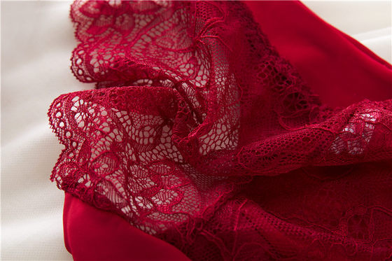 A set of free shipping nationwide! Thin, traceless ice silk couple underwear, sexy and tempting, red and transparent for wedding in the year of birth