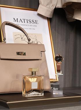 衣帽间装饰品轻奢衣服道具摆件