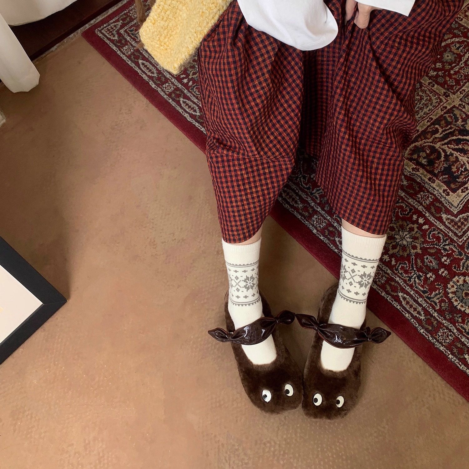 10.28日新品鞋大师2025夏季可爱眼睛diy羊毛毛鞋浅口平底小单鞋女,淘宝优惠券,粉丝福利购,淘宝优惠卷