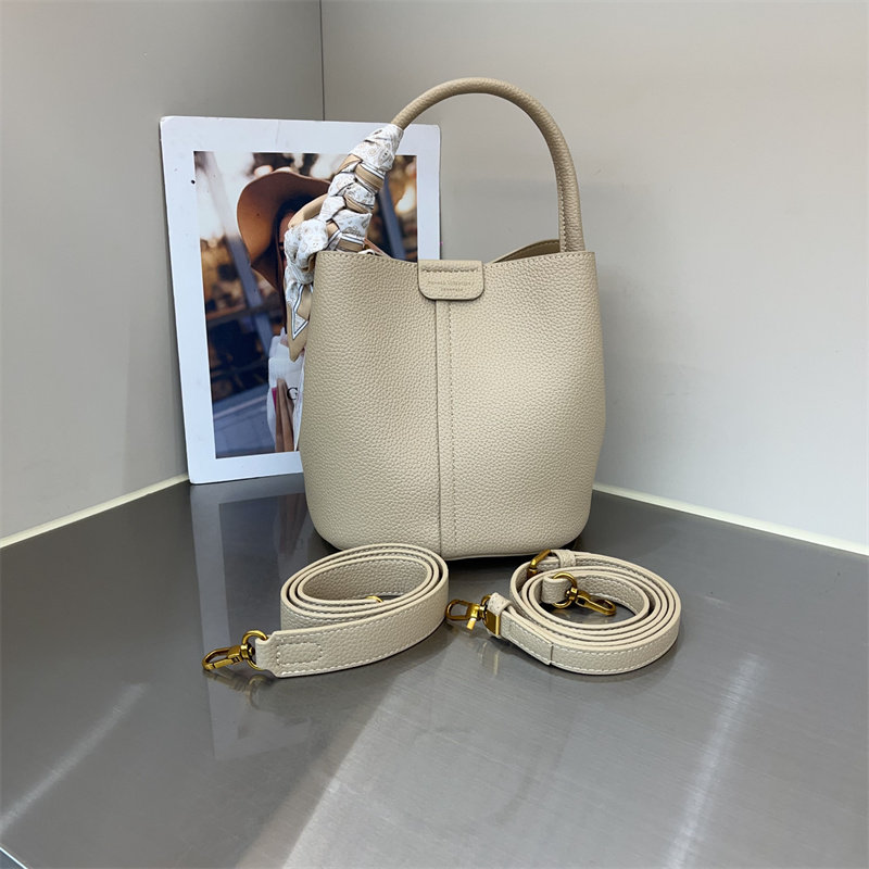 2026新款时尚荔枝纹水桶包休闲纯色丝巾装饰手提包简约单肩斜跨包,淘宝优惠券,粉丝福利购,淘宝优惠卷