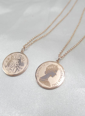 w尚欧美流行钛钢双面女王项链