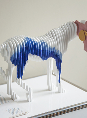 逐浪渐变蓝色白马树脂仿砂岩雕塑