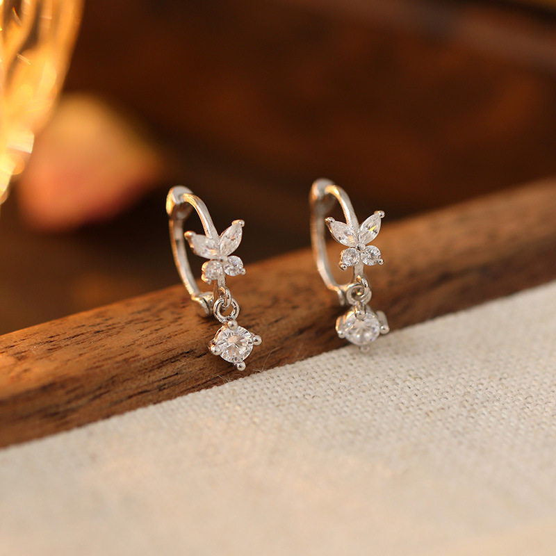 通体S925纯银超仙锆石蝴蝶耳扣女款设计感高级时尚轻奢镶钻闪个性,淘宝优惠券,粉丝福利购,淘宝优惠卷