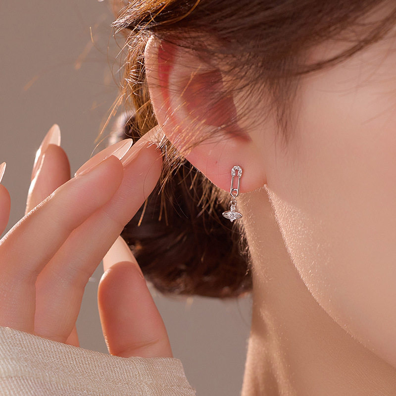 通体S925纯银镶钻回形针星球耳环耳钉设计感高级轻奢网红百搭时尚,淘宝优惠券,粉丝福利购,淘宝优惠卷