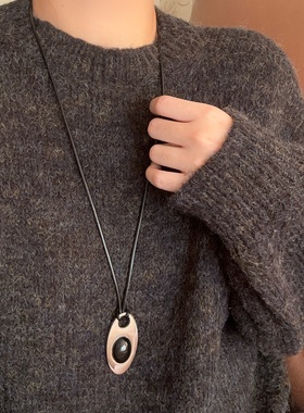复古椭圆吊坠黑绳长款项链