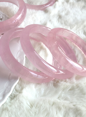 莫桑比克粉水晶自然光实拍手镯