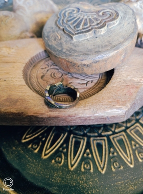 中古树叶造型开口戒指孤品！合金还是铜不确定！圈口14！有重量！