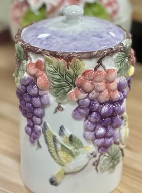 新品纯手绘釉下彩紫氣東來系列(葡萄密封罐)