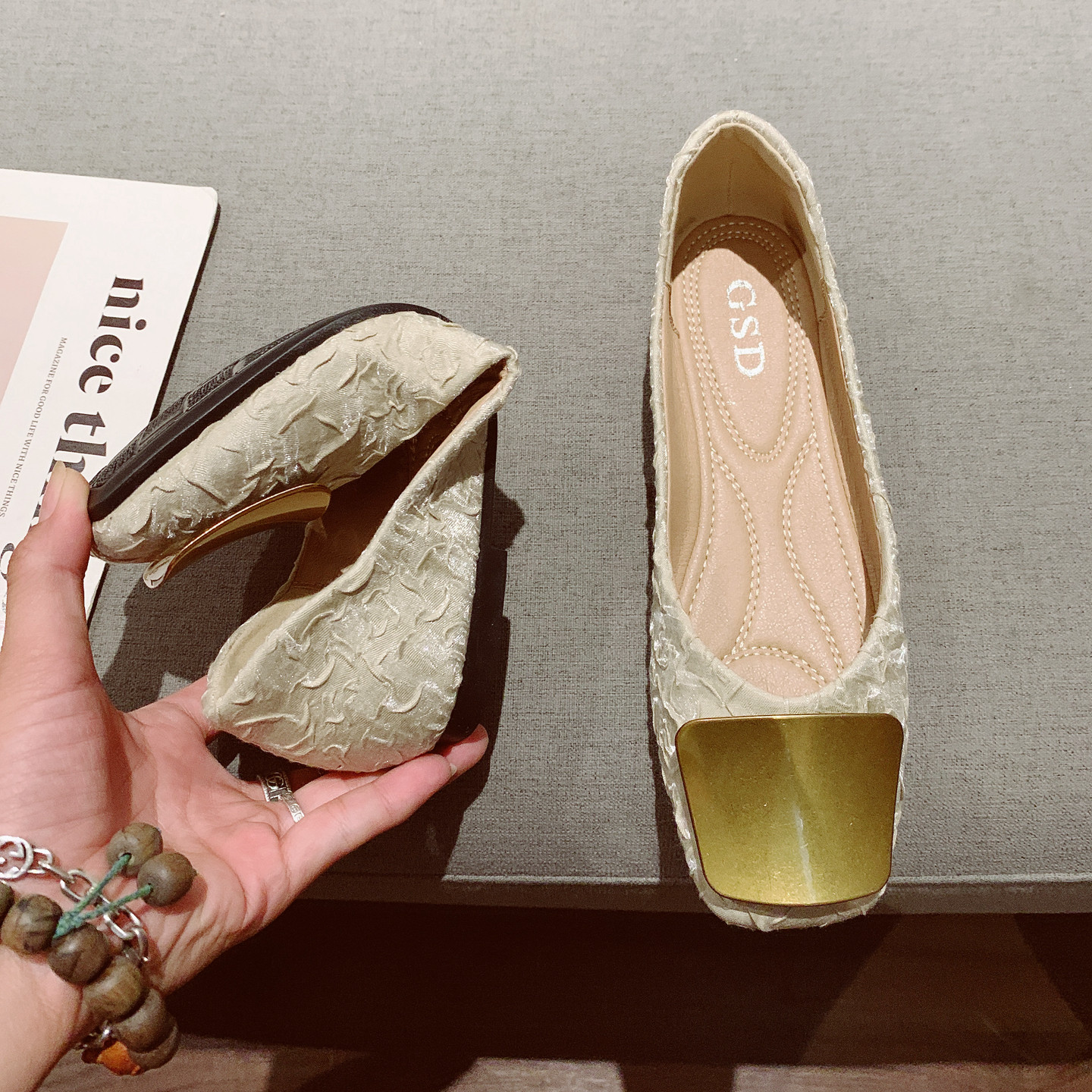 金属扣装饰褶皱布面浅口方头软底豆豆鞋女2025年新款一脚套平底鞋,淘宝优惠券,粉丝福利购,淘宝优惠卷