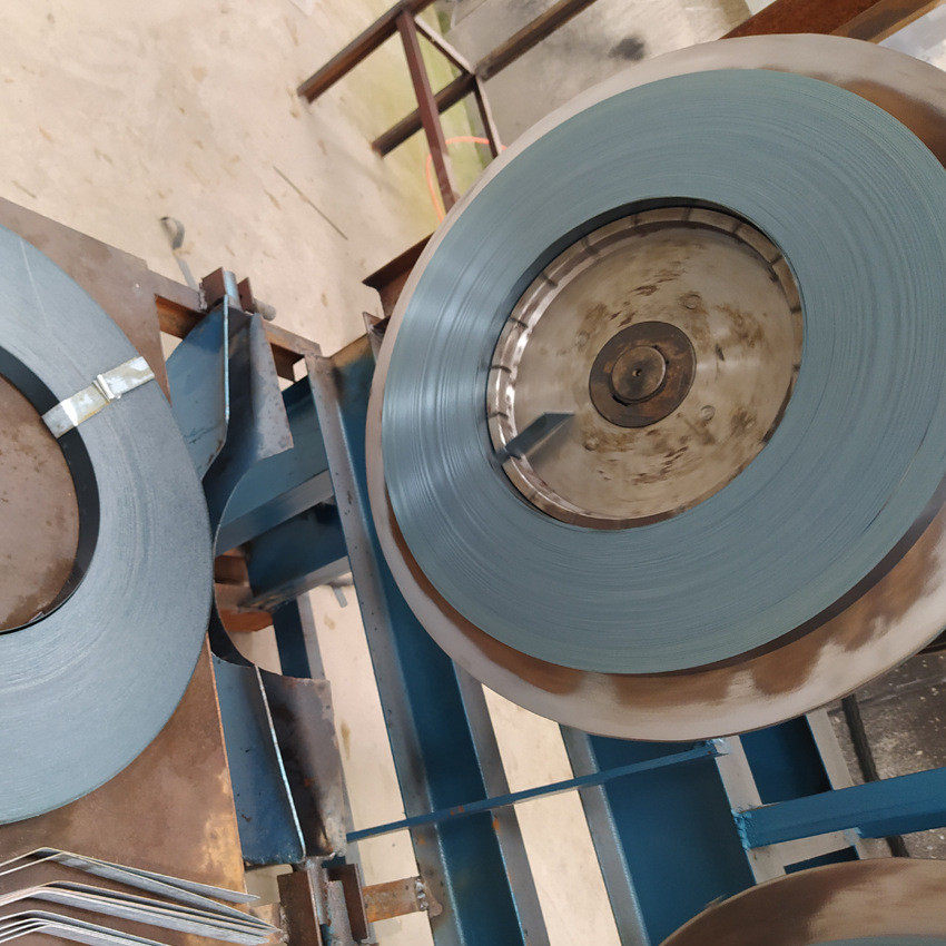 供应常备现货0.9*32铁皮捆扎钢带0.9*19烤蓝打包钢带打包扎带,淘宝优惠券,粉丝福利购,淘宝优惠卷