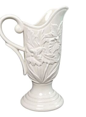 复古浮雕铃兰陶瓷手提花瓶插花装饰品摆件客厅中古高级感桌面花器