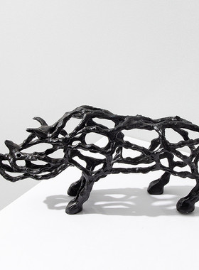 热销左顾现代简约黑色动物抽象铸铁工艺品软装摆件家居艺术镂空牛