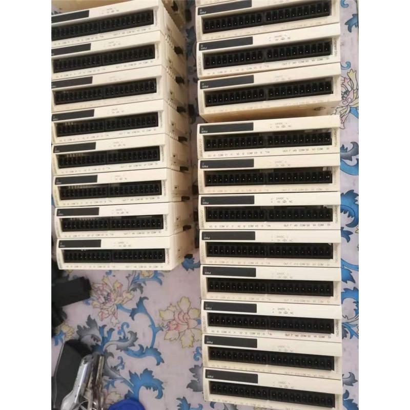 拍前询价施耐德模块 TM2AMM6HT 可充新二手模块  现货多多议价 - 图1