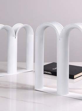 热销现代简约黑白金属拱门m形花插艺术花瓶摆件样板房售楼处花器