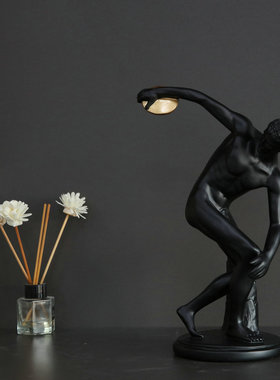 人物雕塑掷铁饼者办公室体育运动员雕像书房书桌男家居装饰品摆件