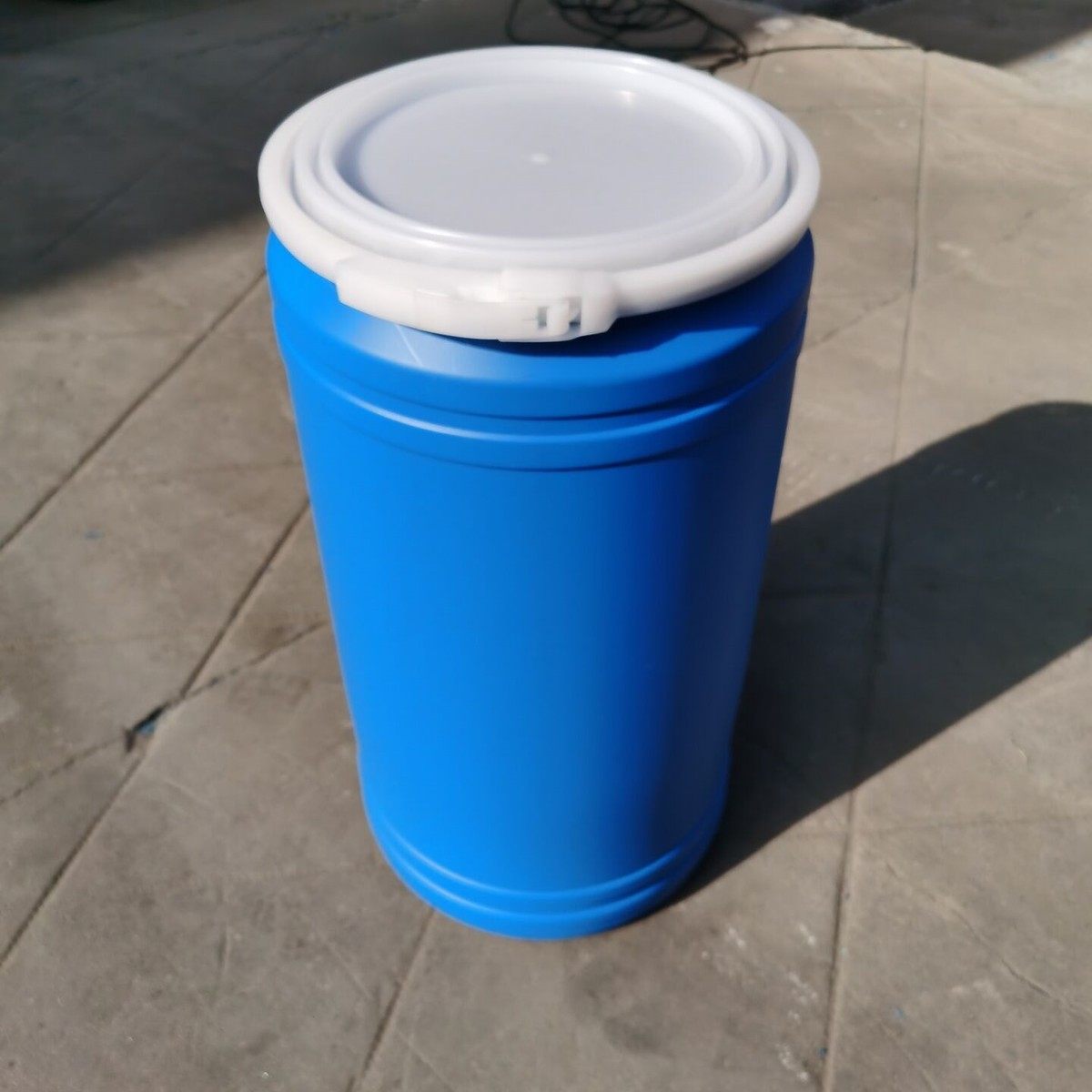 加厚蓝色避光铁箍桶工业化工助剂圆形包装桶大口密封塑料桶,淘宝优惠券,粉丝福利购,淘宝优惠卷