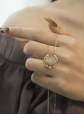 S999纯银如意平安锁项链轻奢小众白玉髓长命锁锁骨链生日礼物女生