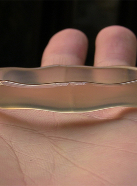 天然巴西玛瑙手镯荧光玉髓