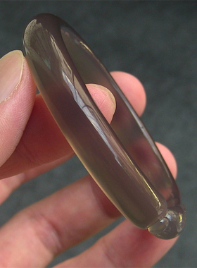 天然巴西玛瑙手镯/秀细加厚款/原色灰冰强荧光玉髓/巧雕玉兔2232