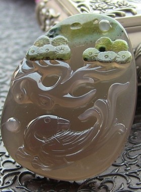 天然巴西玛瑙绿玉髓俏色巧雕吊坠