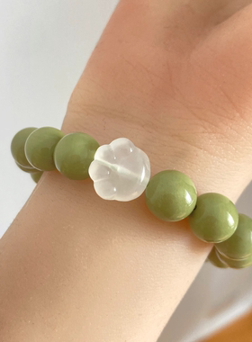 天然阿拉善玛瑙手串牛油果绿抹茶手链抱抱猫咪猫爪招财春夏女显白
