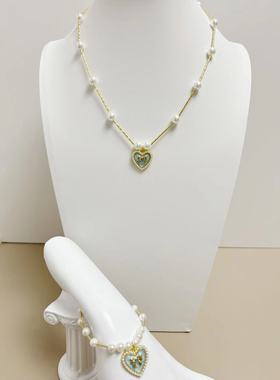 满88包邮 蓝色爱心珍珠贝珠手链 带首饰盒