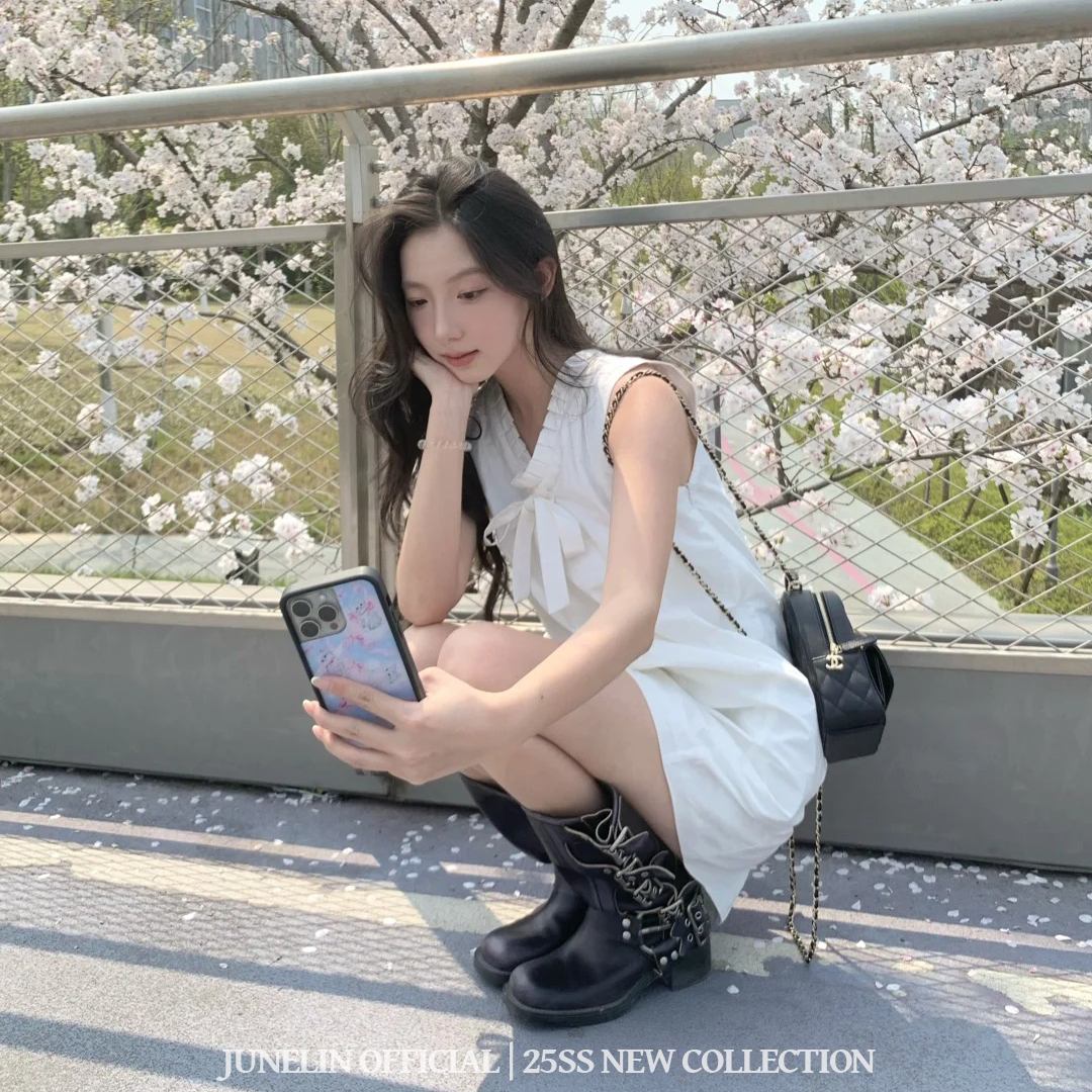 六月林 韩国博主同款浪漫芭蕾风蝴蝶结蕾丝系带无袖背心连衣裙女 - 图3