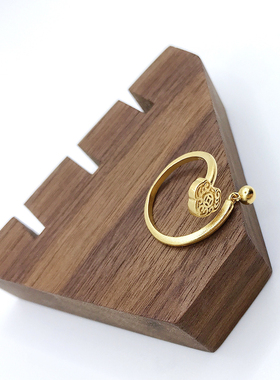 古法宫廷风沙金镂空半宝石戒指