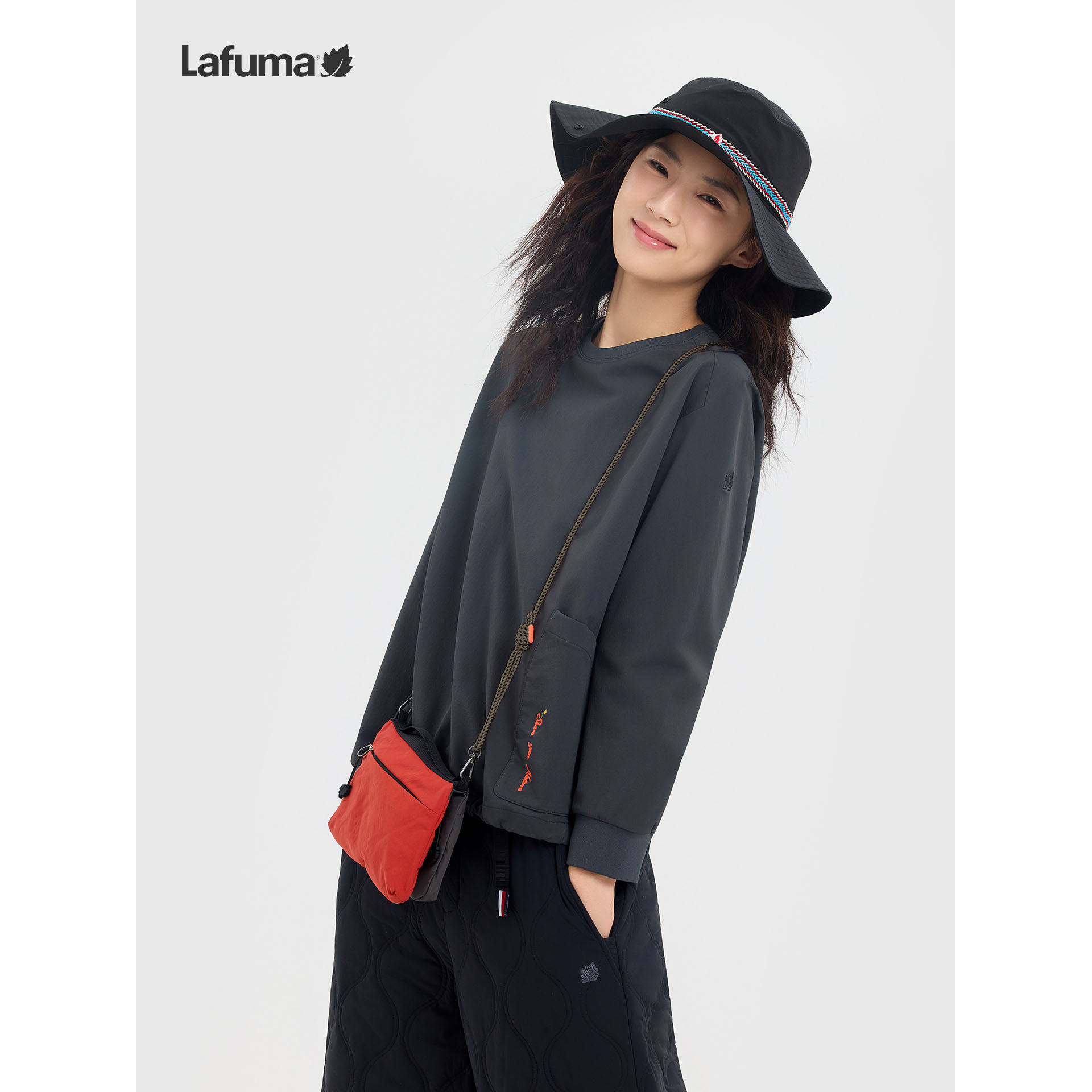 Le Feiye lightweight double-sided contrasting cross-body bag