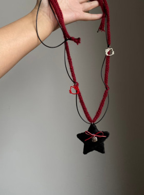 蝴蝶结毛绒星星项链红色编绳颈链