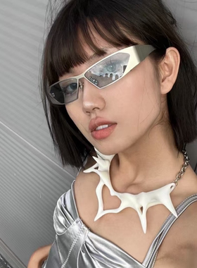 复古金属高级网感未来科技风Y2K