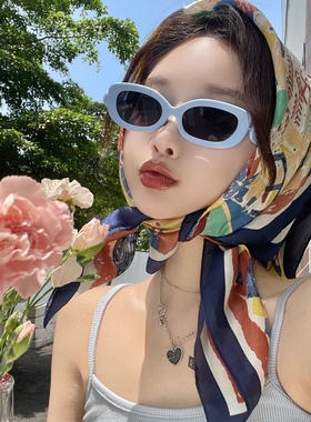 椭圆磨砂蓝色欧美高级感墨镜